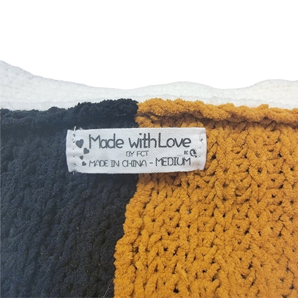 Made with Love knitted crop top.      b1 - Picture 4 of 6